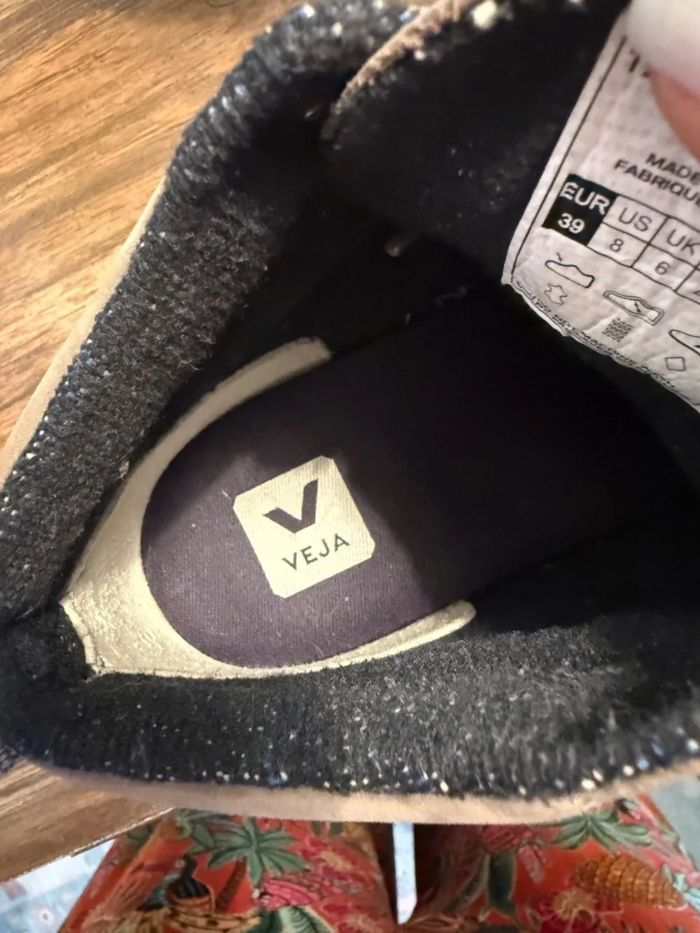 Size US 8 VEJA Roraima Suede Trainers - Oxford Grey/ white